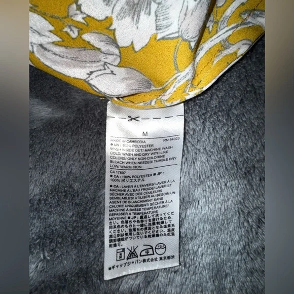 Banana Republic Yellow and White Floral Blouse - Picture 6 of 6